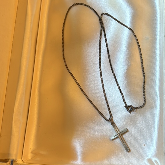 Vintage signed sterling chain with beautiful cross pendant! - Picture 1 of 6